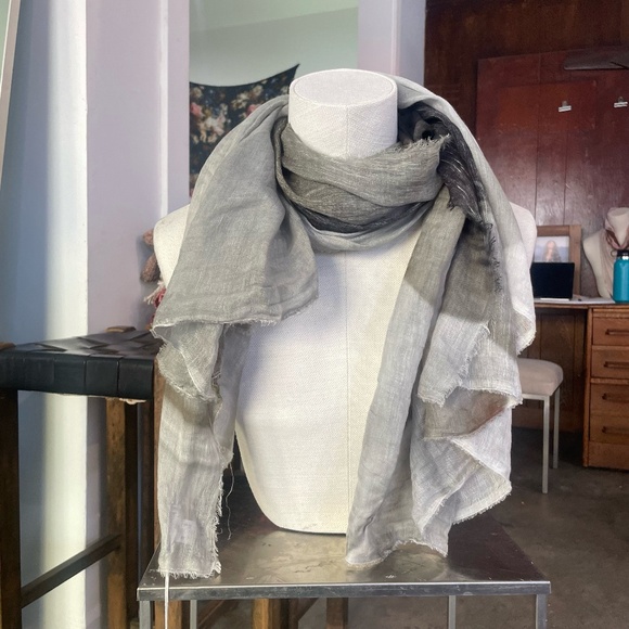 813 Ottotredici Gray and Pink Cat Print Scarf